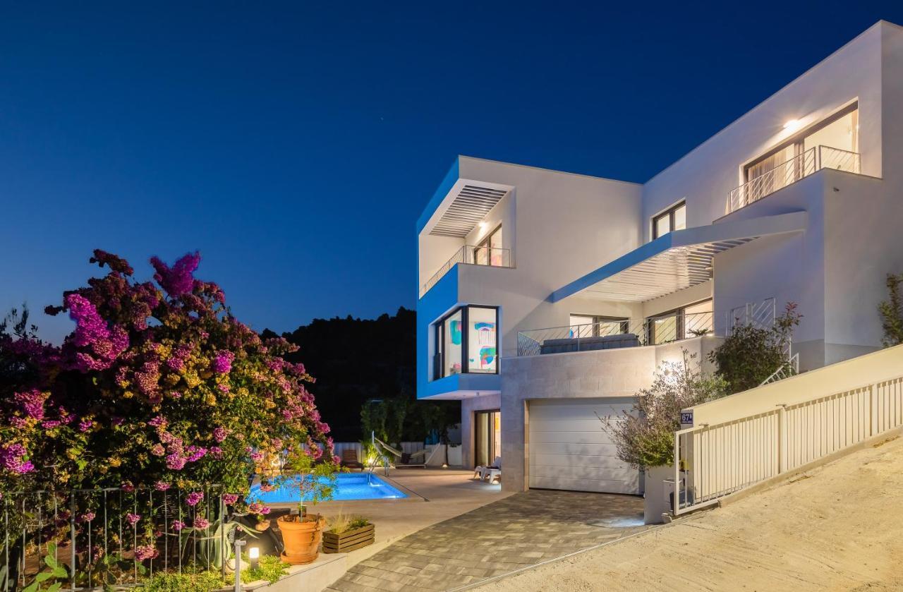 Holiday Home D&D Residence 로고즈니차 외부 사진